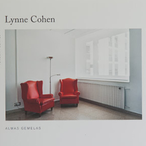 Lynne Cohen, "Almas Gemelas".